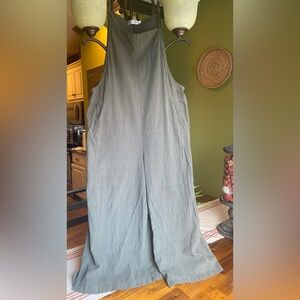 EUC Casual Green Wide Leg Women's Jumpsuit
